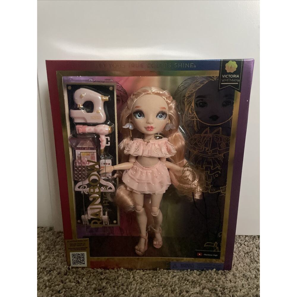 Rainbow High Victoria Whitman Fashion Doll Freckles 2022 With Accessories New